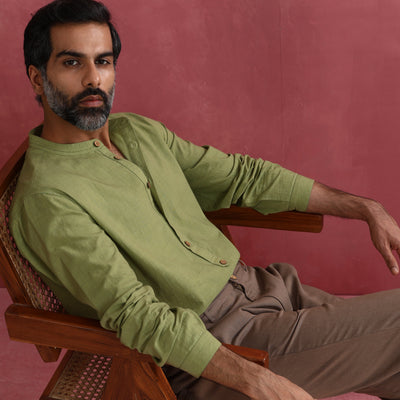 trueBrowns Men's Green Cotton Shirt