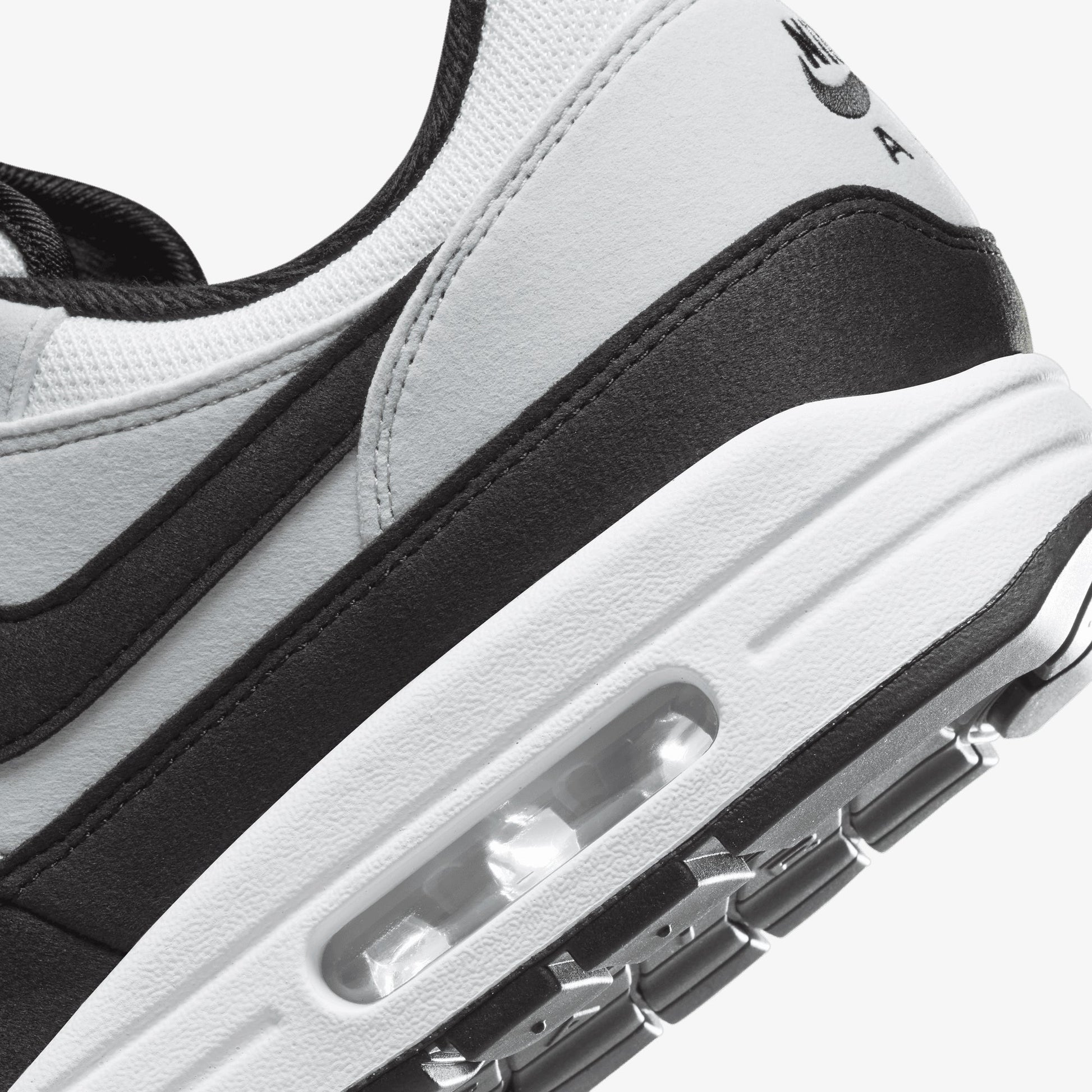 Nike | AIR MAX 1  { WHITE/BLACK-PURE PLATINUM