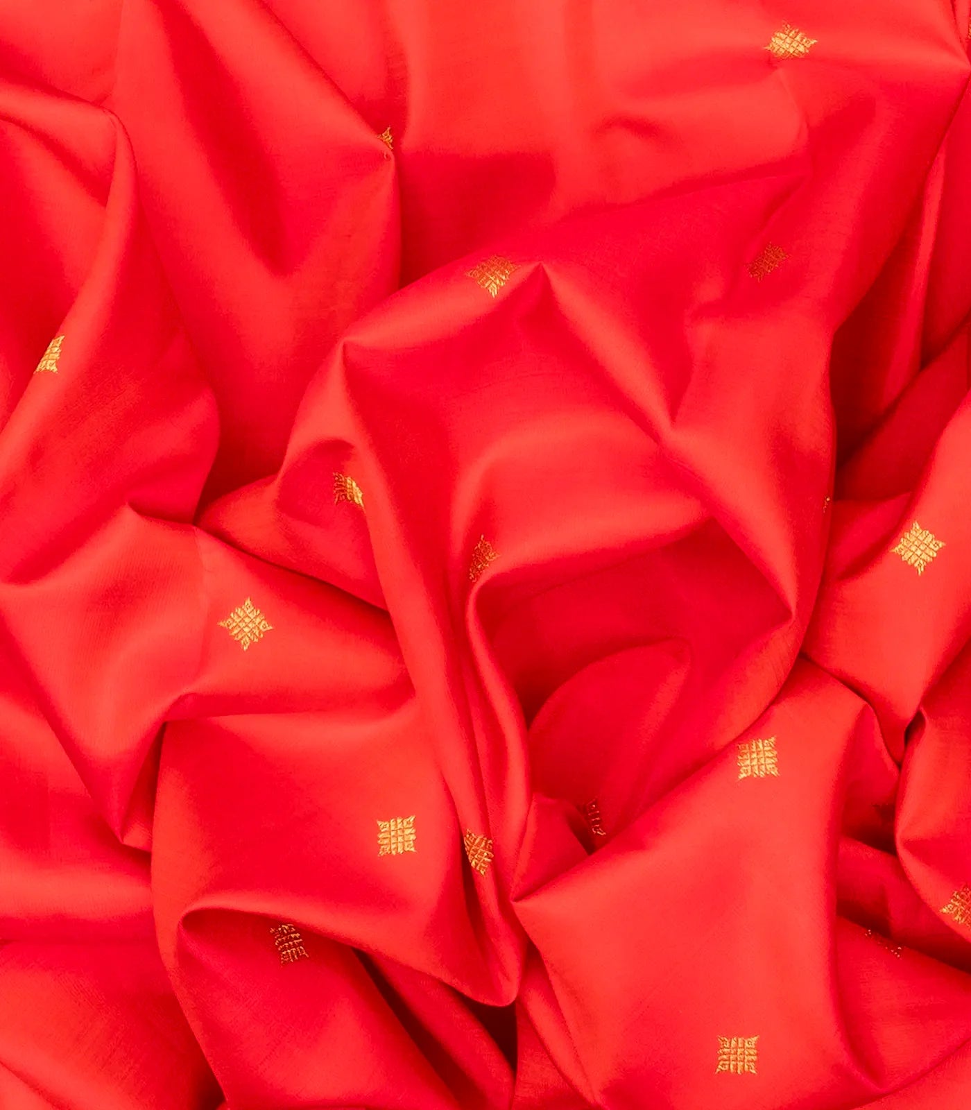 Red Handloom Kanchipuram Silk Saree With Diamond Buttas