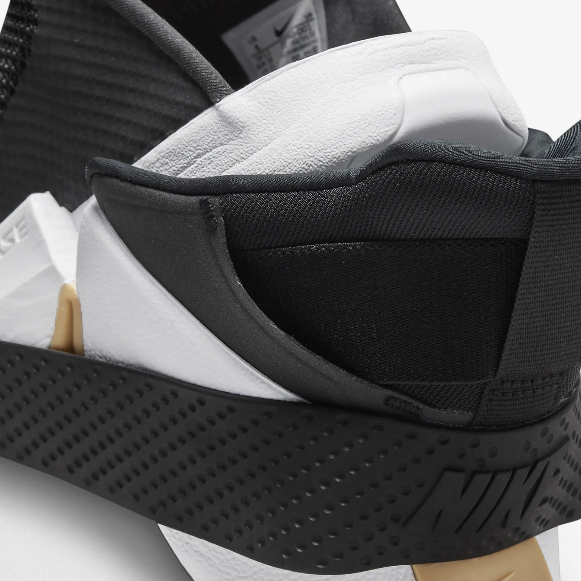 Nike | GO FLYEASE  { ANTHRACITE / GUM LIGHT BROWN
