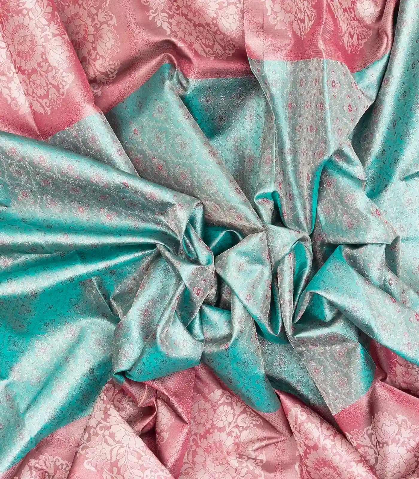 Turquoise Handloom Kanchipuram Silk Saree With Floral Jaal Motifs