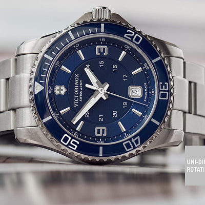Victorinox Maverick Silver Stainless Steel Men 43mm