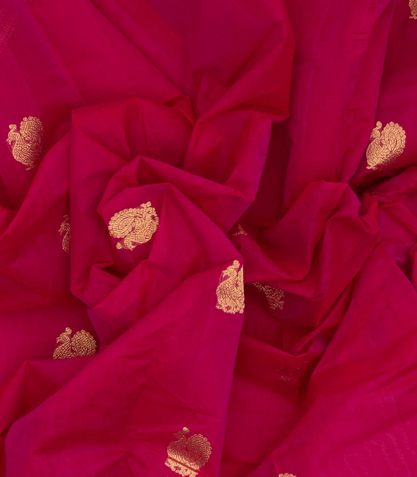 Hot Pink Handloom Kanchi Cotton Saree With Annam Buttas