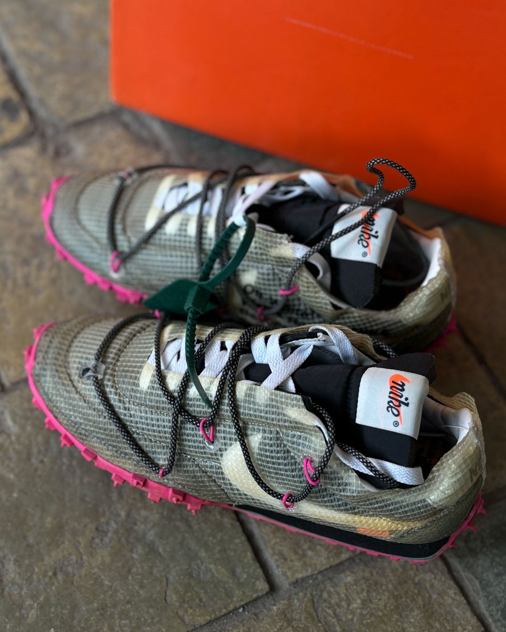 Nike x Off White Waffle Racer