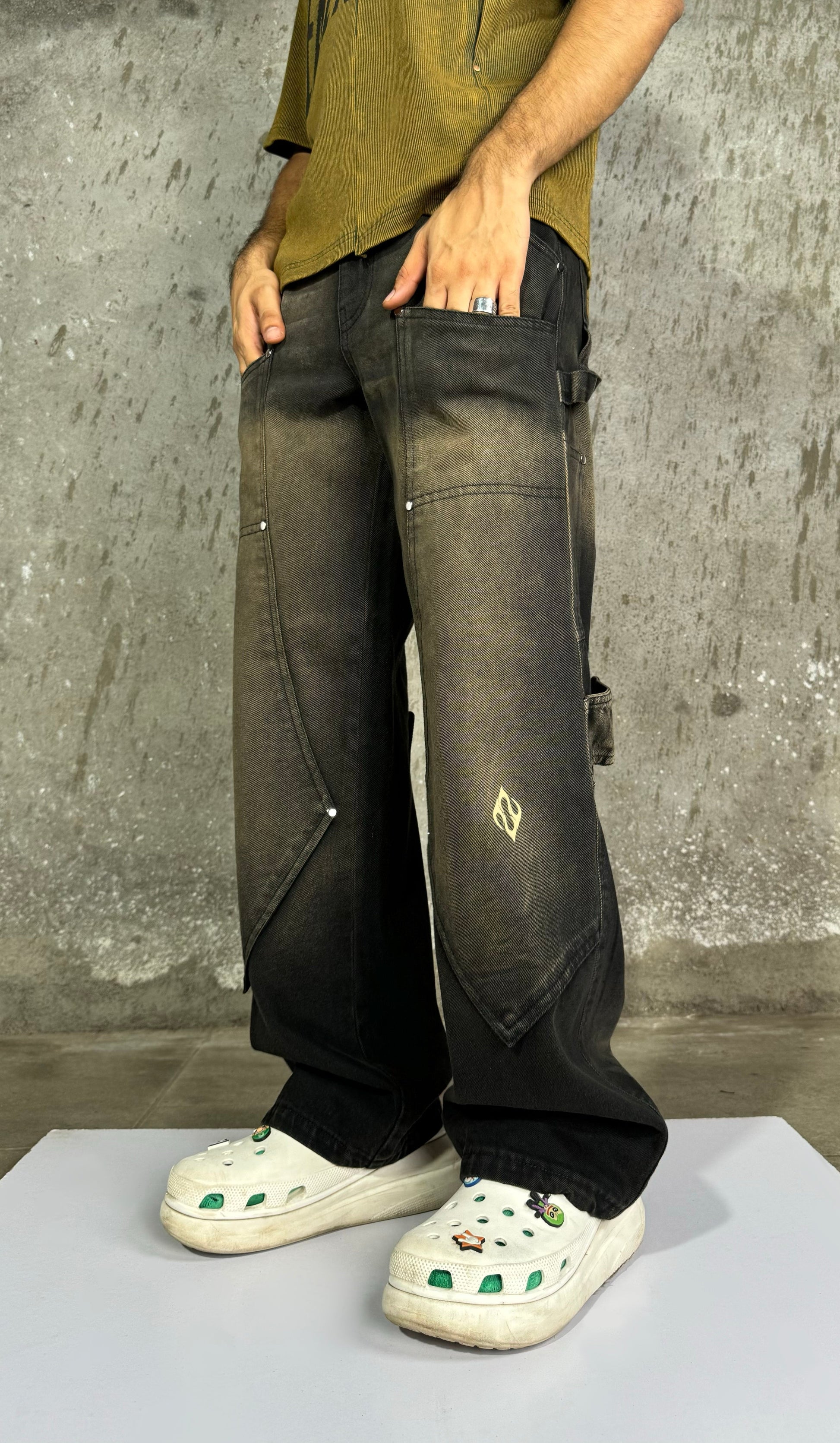 Balloon worker-Rust Black - MTM