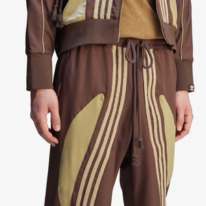 Adidas Originals | SONG FOR THE MUTE SPRING WOVEN PANTS { BROWN