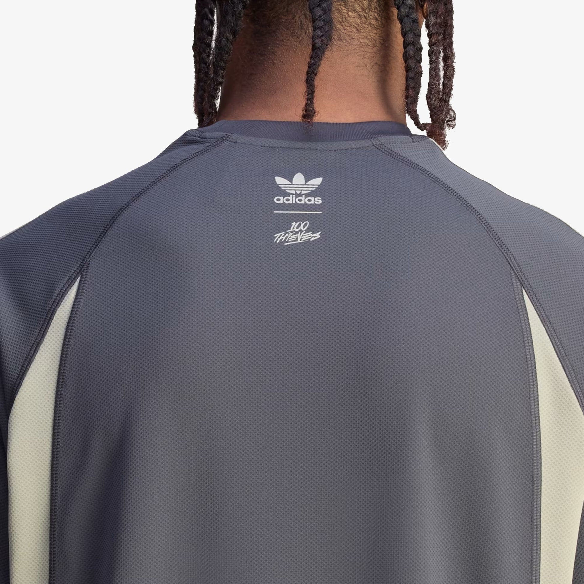 ADIDAS ORIGINALS | 100 THIEVES TEE { CARBON