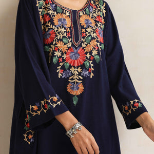 trueBrowns Blue Kashmiri Floral Embroidered Woollen Phiran Kurta