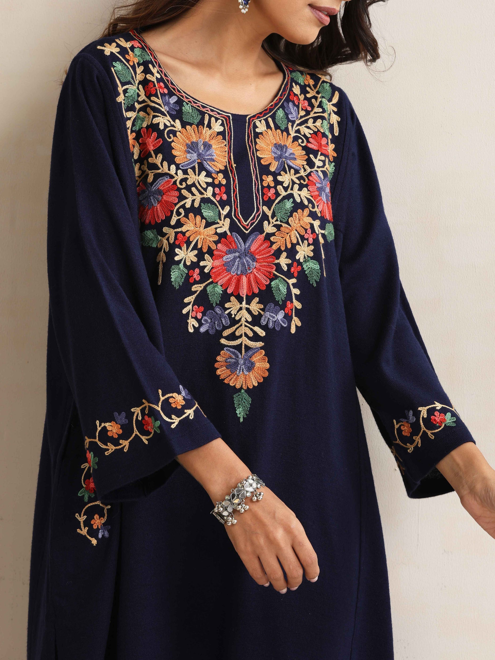 trueBrowns Blue Kashmiri Floral Embroidered Woollen Phiran Kurta