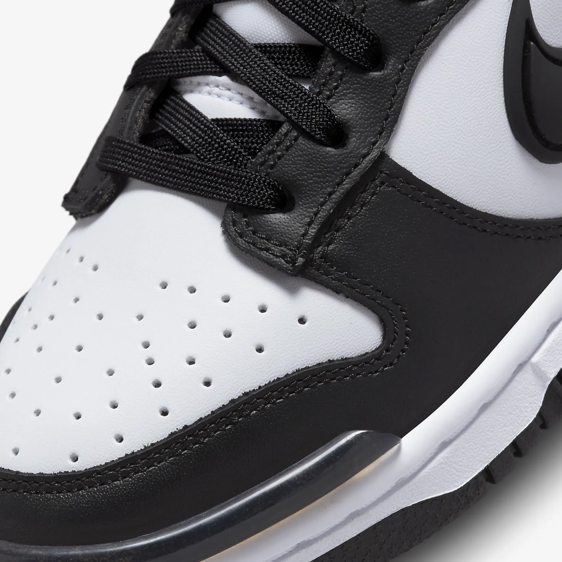 Nike | DUNK LOW TWIST  { BLACK/WHITE-BLACK