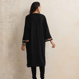 trueBrowns Black Kashmiri Embroidered Woollen Phiran Kurta