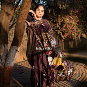 Arjuna Bows to Navagunjara Pure Hand-Painted Pattachitra Saree