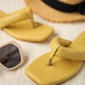 Strawlight Open Toe Flats