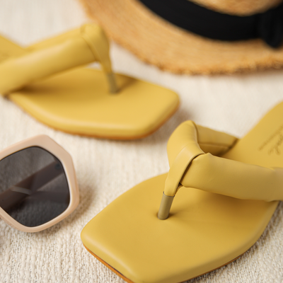 Strawlight Open Toe Flats