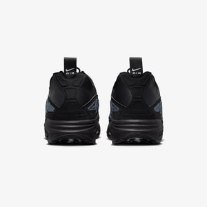 NIKE | AIR MAX SNDR { BLACK & SILVER