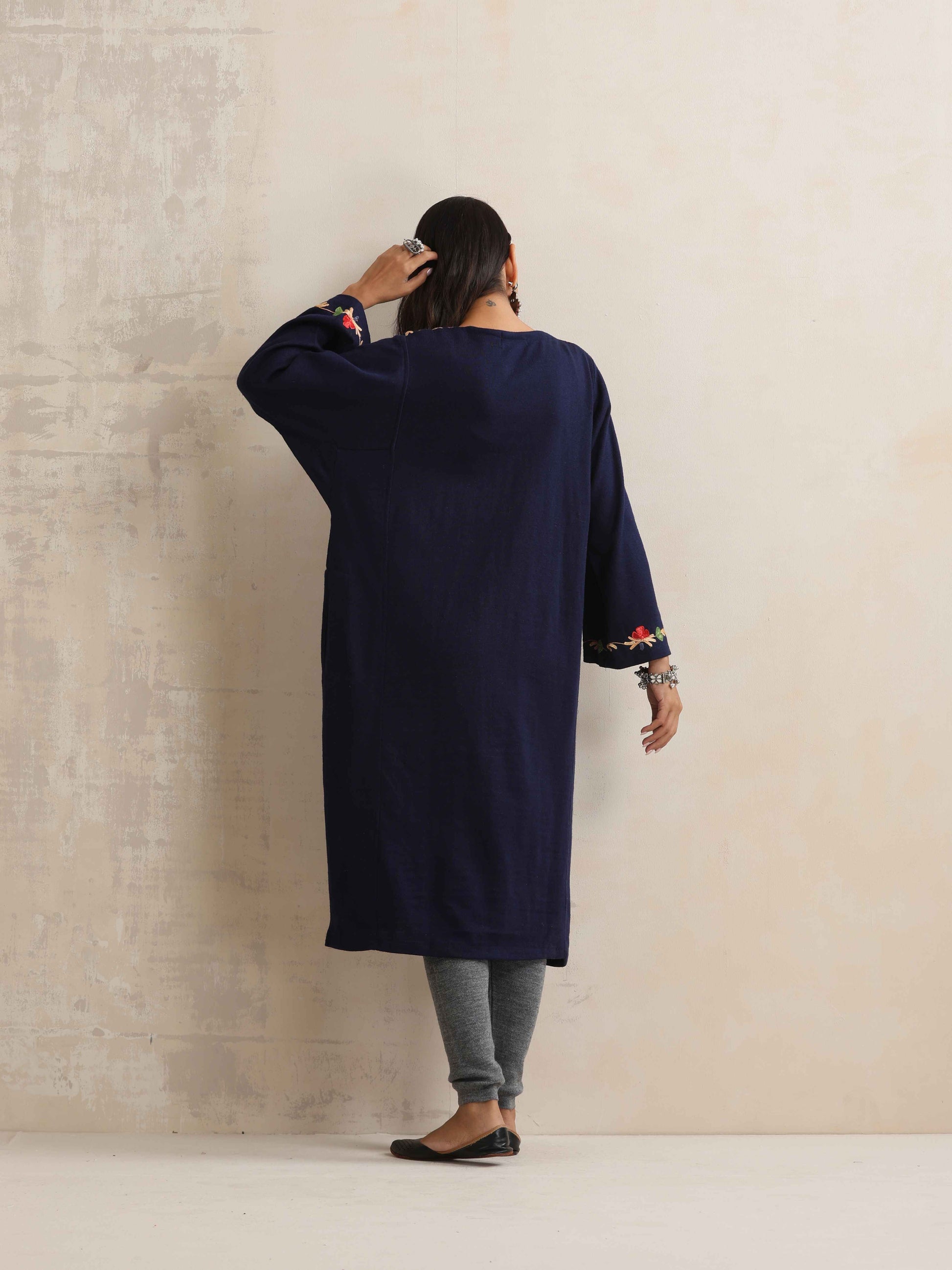 trueBrowns Blue Kashmiri Embroidered Woollen Phiran Kurta