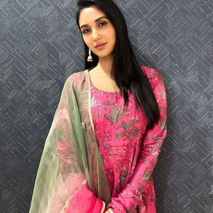 Taavi Chanderi Suit Set