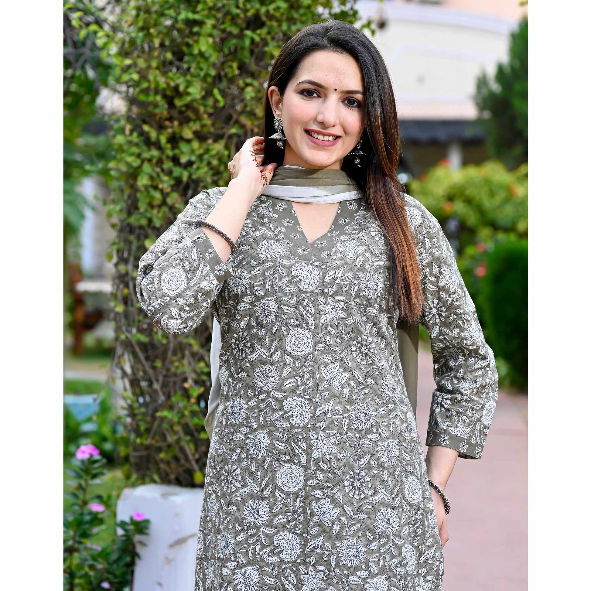 grey-floral-printed-pure-cotton-salwar-suit
