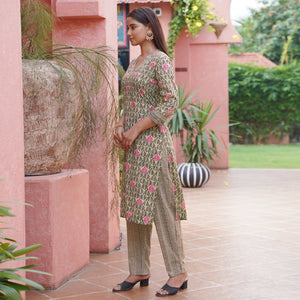 Chikoo Floral Printed Pure Cotton Suit