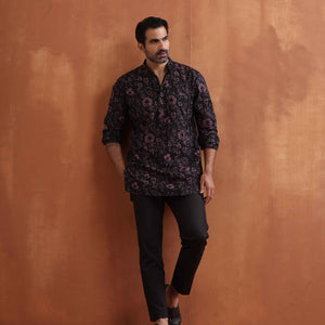trueBrowns Men's Black Floral Printed Short Kurta