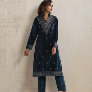 trueBrowns Blue Velvet Embroidered Kurta Pant Dupatta Set