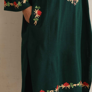 trueBrowns Green Kashmiri Floral Embroidered Woollen Phiran Kurta