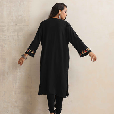trueBrowns Black Kashmiri Floral Embroidered Woollen Phiran Kurta