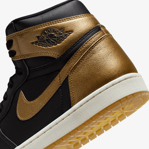 JORDAN | AIR JORDAN 1 RETRO HIGH OG { 