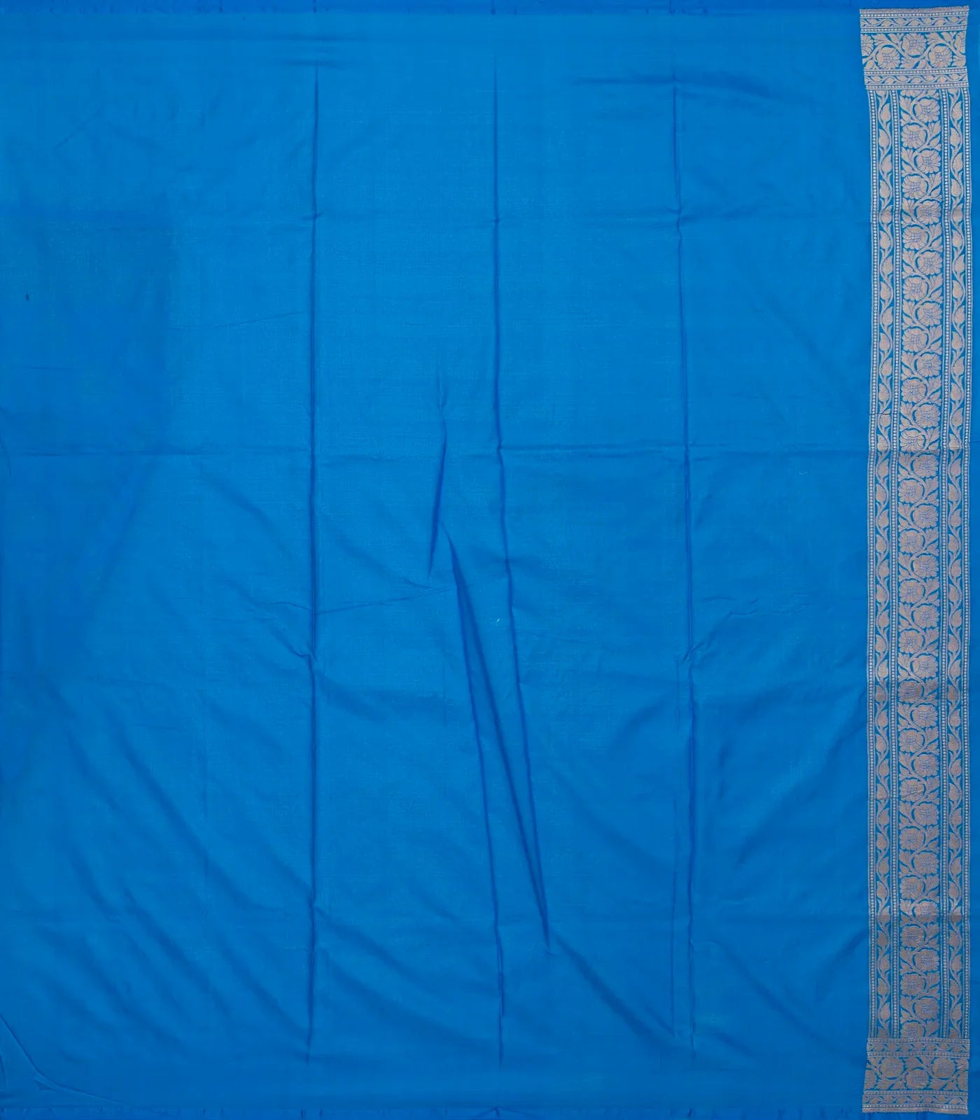 Blue Handloom Banarasi Silk Saree With Floral Motifs