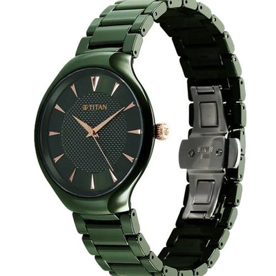 Titan Regalia Ceramics Quartz Analog Green Dial Green Color Ceramic Strap Watch For Men 39.7mm 90014KC03