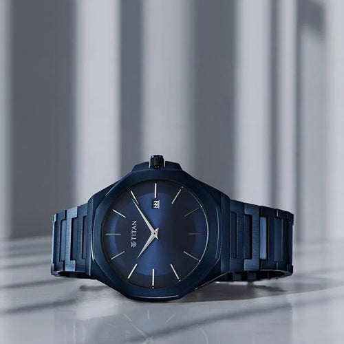 Titan Classic Slim Quartz Analog with Date Blue Dial Stainless Steel Strap Watch for Men 43.5MM 90167QM01
