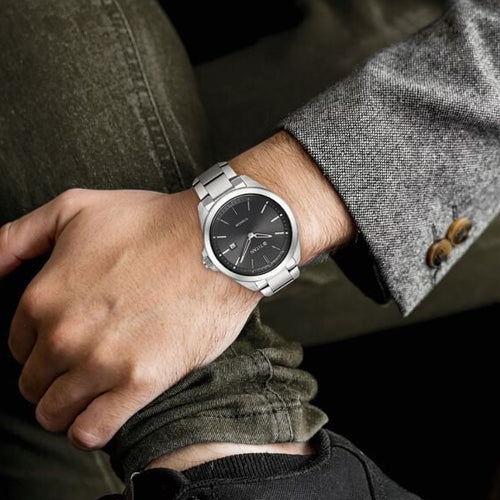Titan Titanium Quartz Analog Black Dial Titanium Strap Watch for Men 32mm 90177TM03