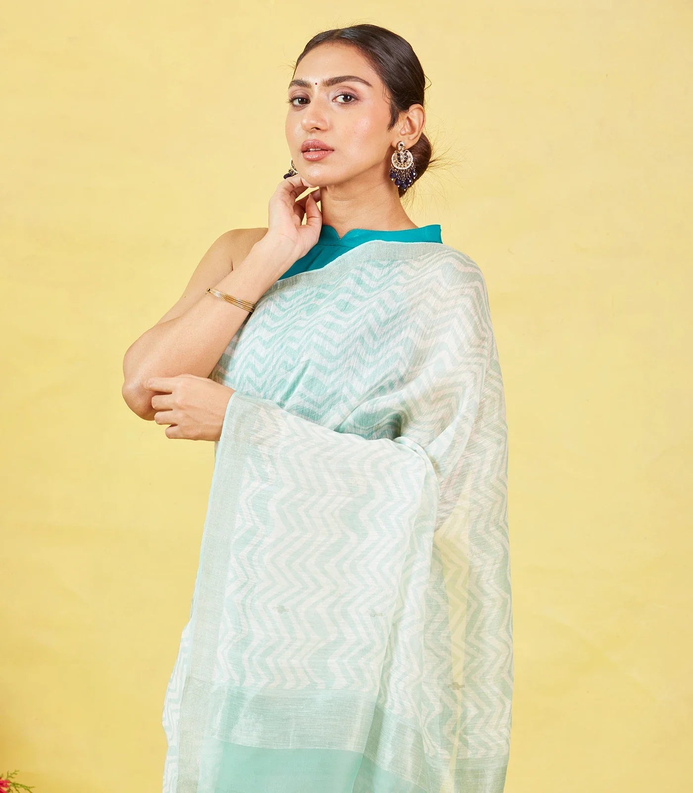 White Handloom Tussar Silk Saree With Chevron Motifs