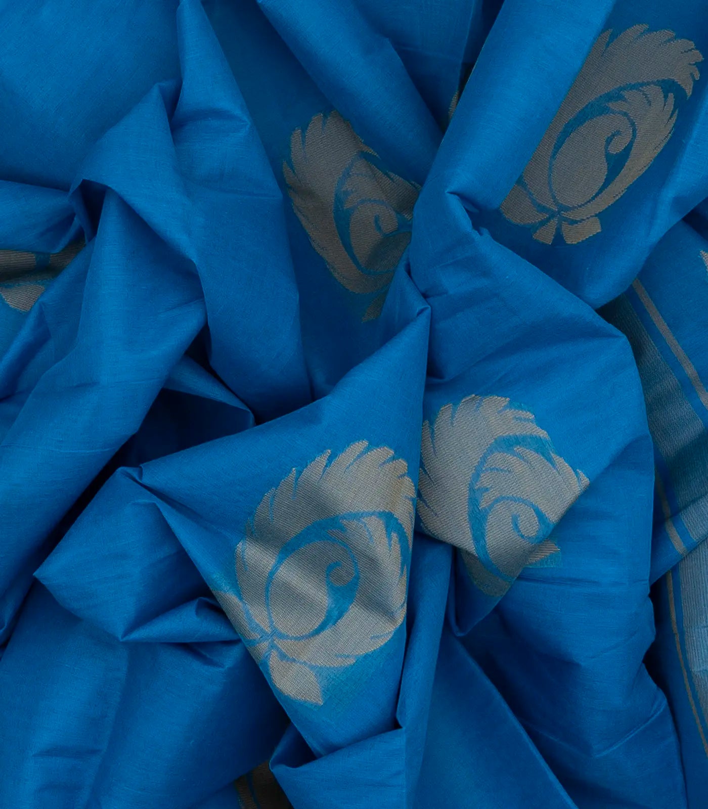 Light Blue Handloom Rasipuram Cotton Saree With Mango Buttas