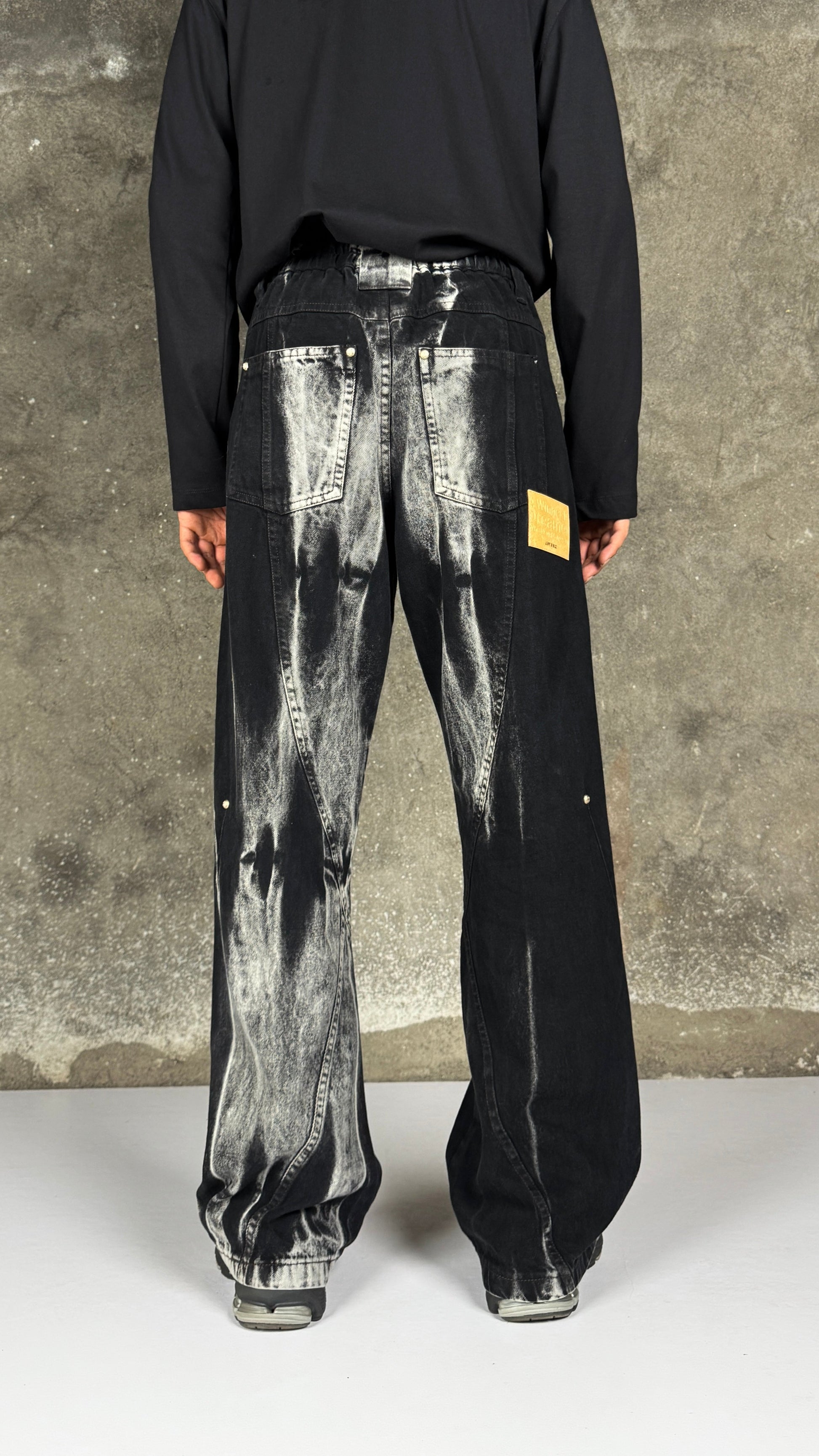 Waves Panelled-Shibori Black