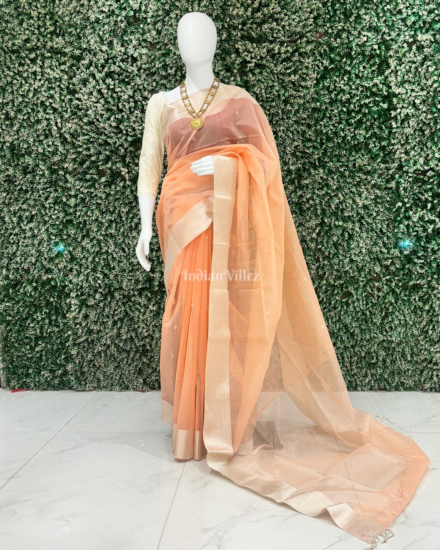 Light Peach Pure Silk Cotton Maheshwari Saree with Zari Border
