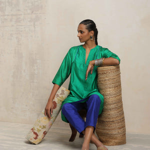 trueBrowns Bright Green Silk Kurta Co-ord Set