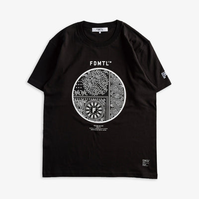 FDMTL | PRINTED PAISLEY TEE SUMI  { BLACK