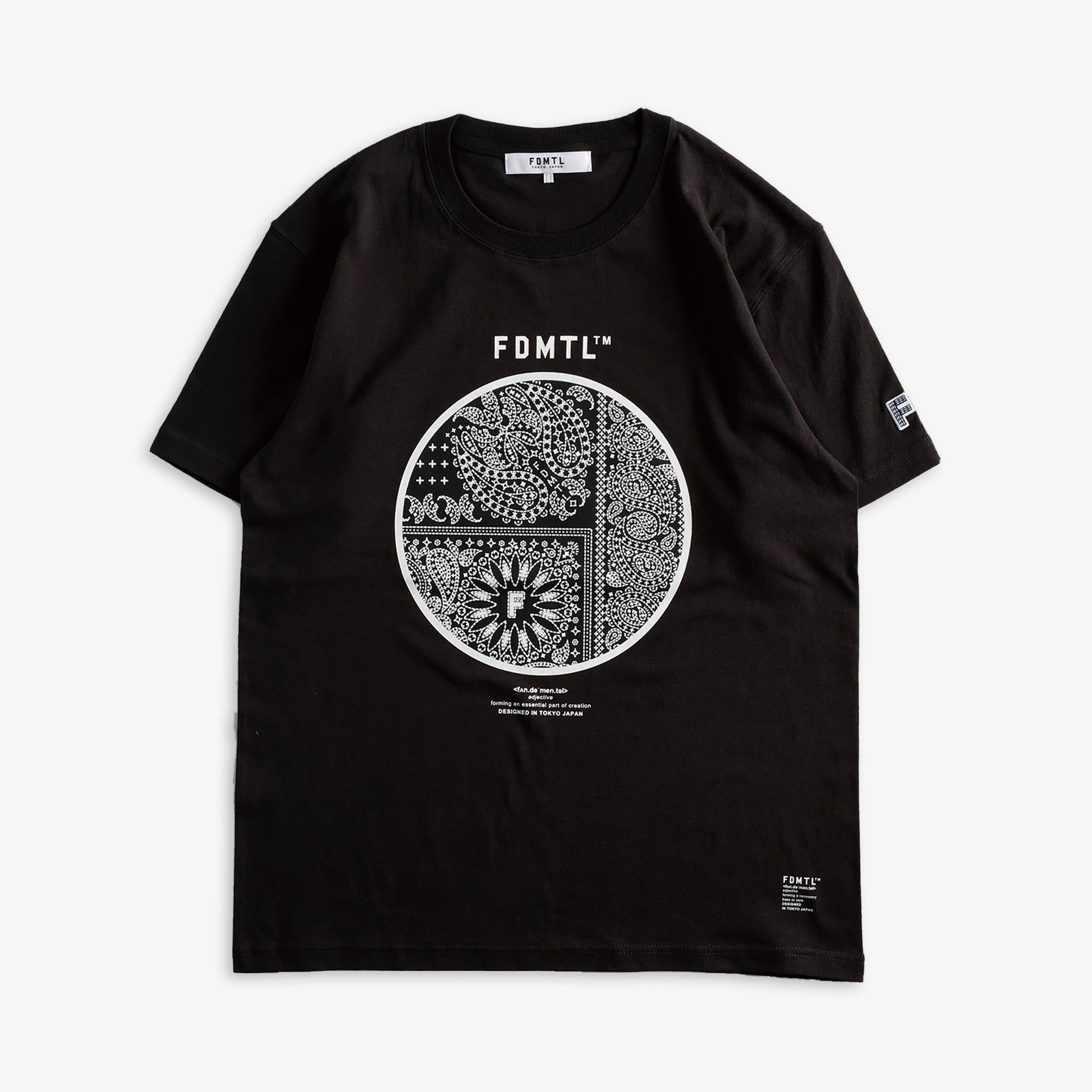 FDMTL | PRINTED PAISLEY TEE SUMI  { BLACK