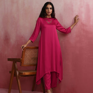 trueBrowns Magenta Highlow Modal Kurta Set