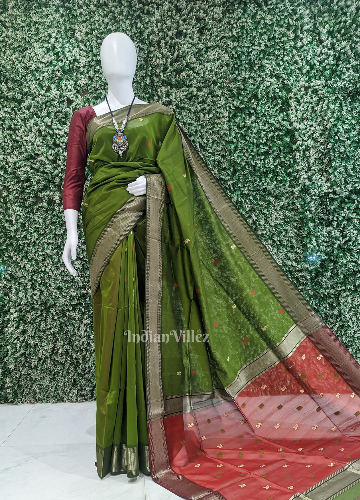 Mehendi Green  Red Maheshwari Pure Silk Cotton Maheshwari Saree