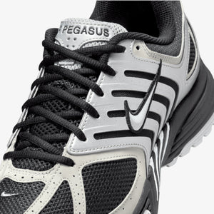 NIKE | AIR PEGASUS 2005 { METALLIC SILVER/MTLC PLATINUM-FLT SILVER
