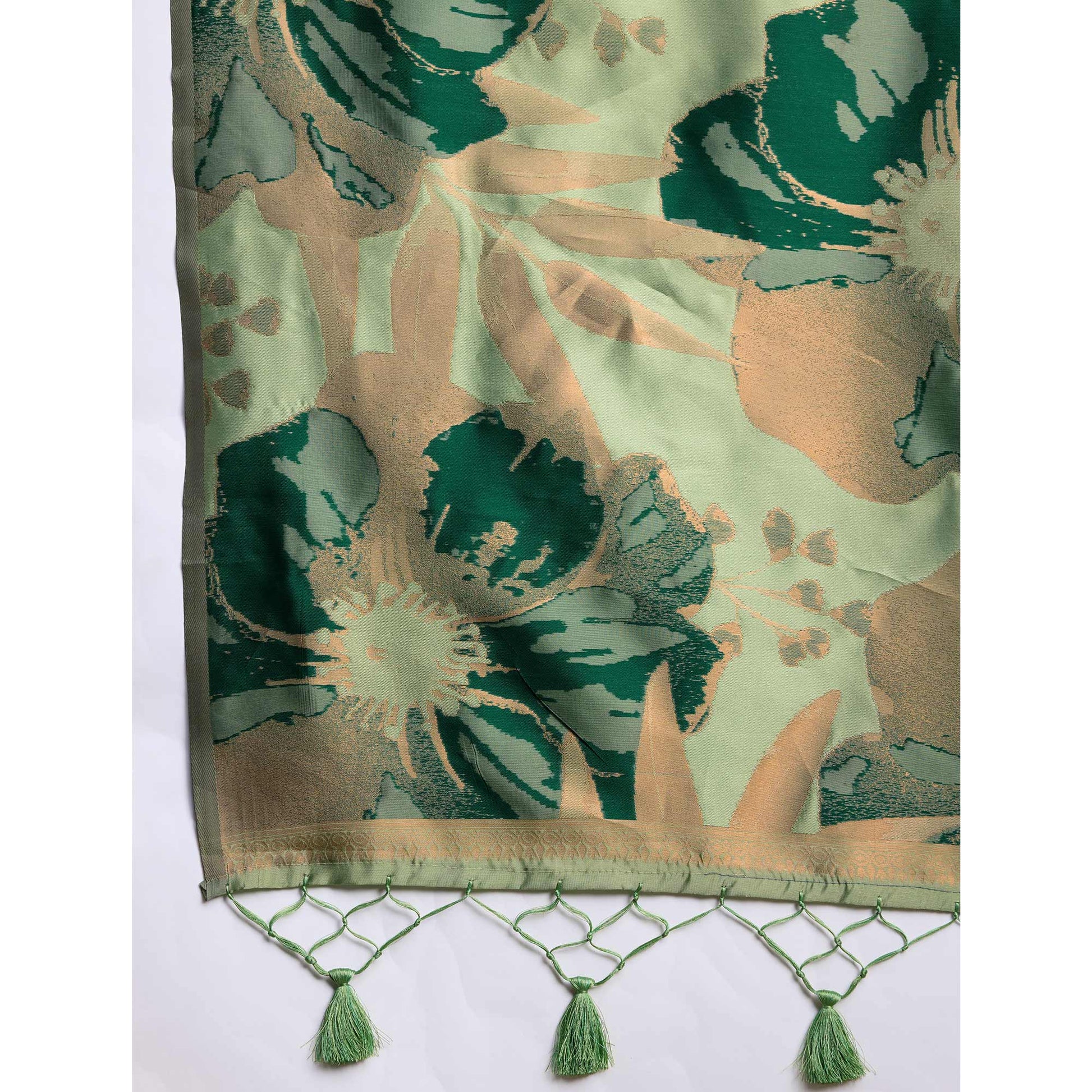 green-floral-woven-banarasi-silk-saree-7