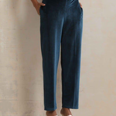 trueBrowns Blue Velvet Embroidered Kurta Pant Dupatta Set
