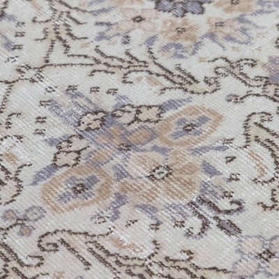 Vintage Turkish Hand-Knotted Wool Rug No. 596, 3'11" x 7'1"