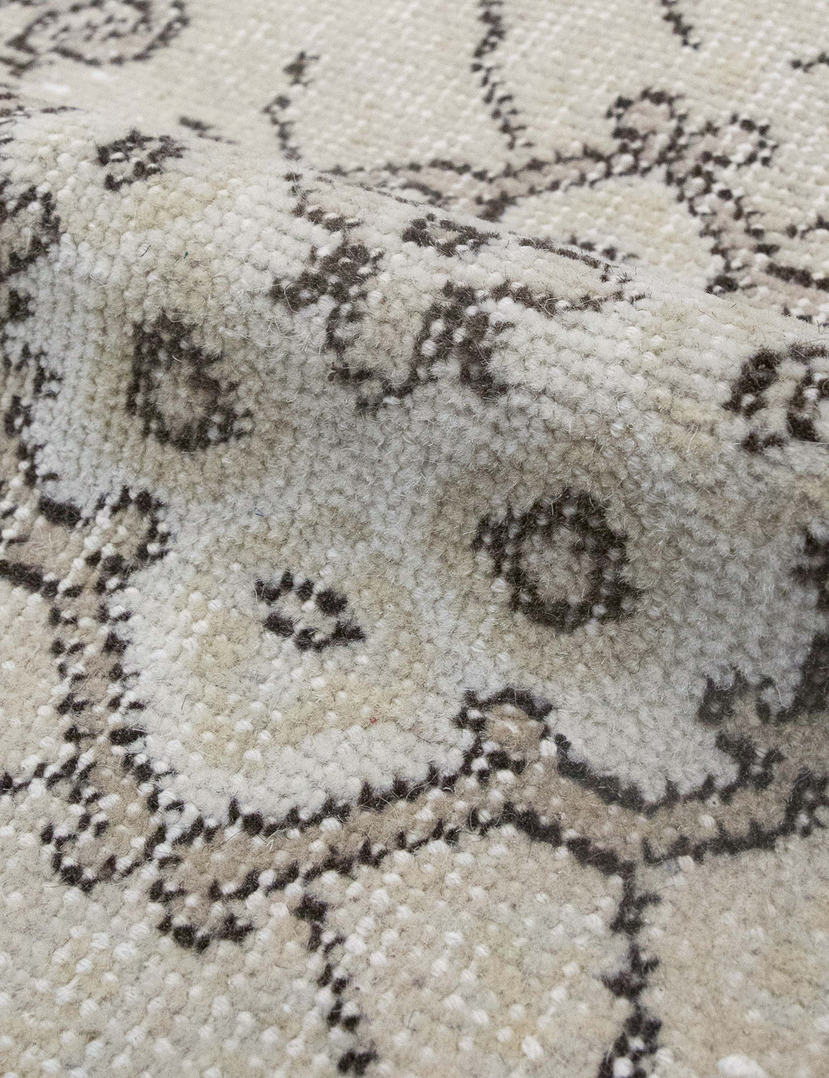 Vintage Turkish Hand-Knotted Wool Rug No. 599, 3'11" x 7'2"