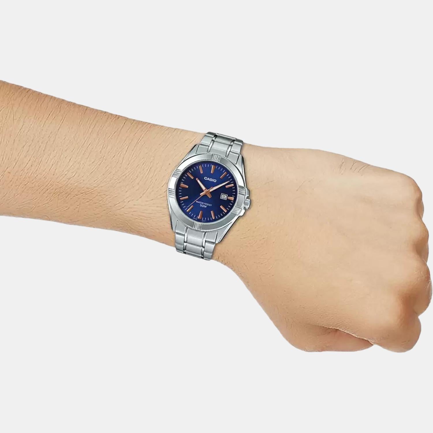 Enticer Men Quartz Blue Dial Analog Stainless Steel Watch A1513