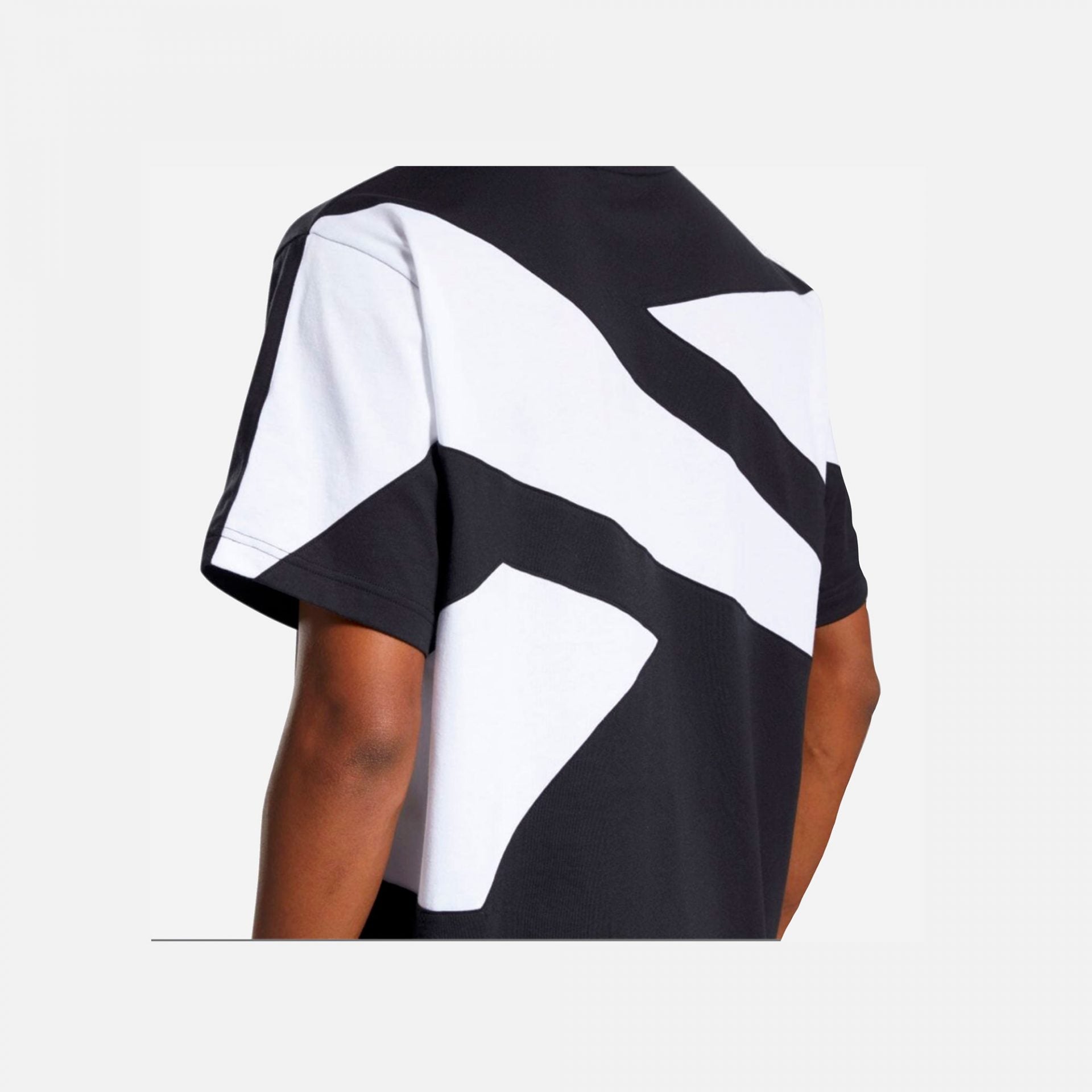 Reebok | EIGHTYONE VECTOR T-SHIRT BLACK