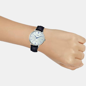 Enticer Women Quartz White Dial Analog Leather Watch A1627