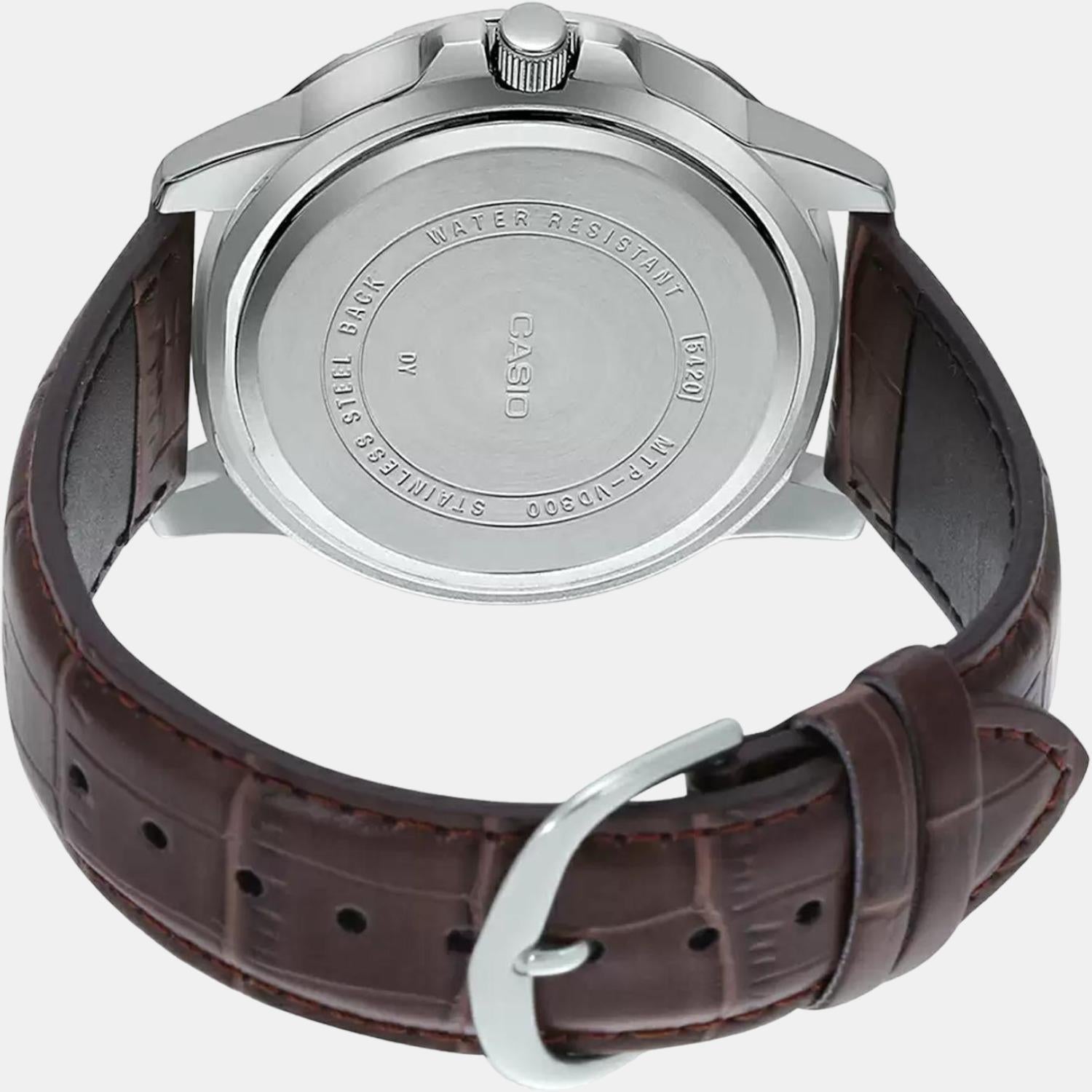 Enticer Men Quartz Black Dial Chronograph Leather Watch A1751